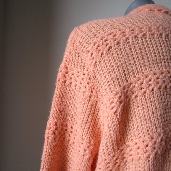 Pumpkin peach tone sweater, short cardigan, 1960s Merriweather Orlon and Acrylic - Picture 3 of 13